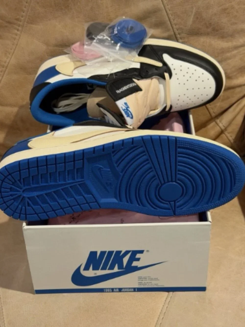Travis Scott fragment design Nike Air Jordan 1 Low OG SP